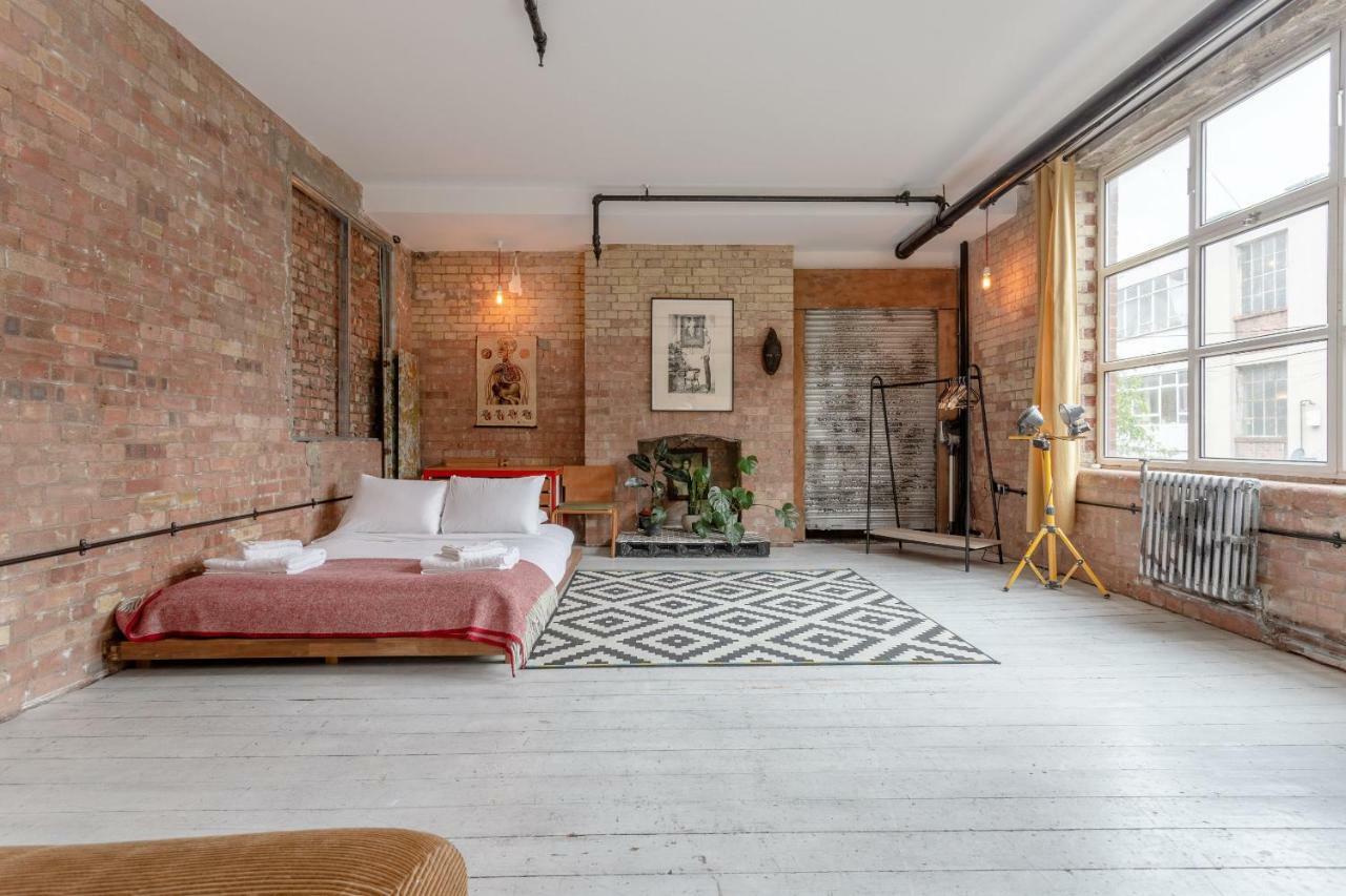 Apartment Industrial Open Plan Studio In Hackney London